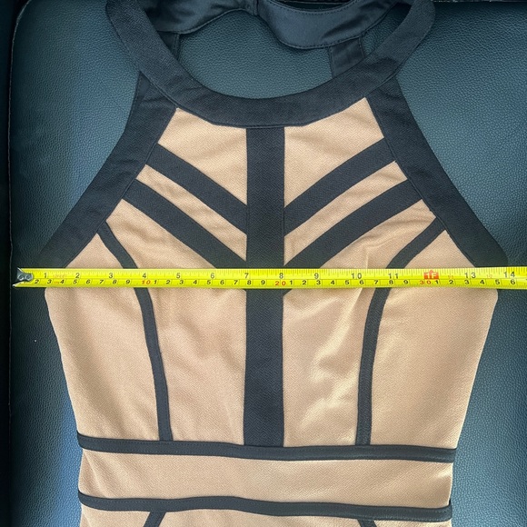 Elegant Black and Tan Halter Dress - Picture 5 of 5